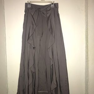 a fashion pant with skirt